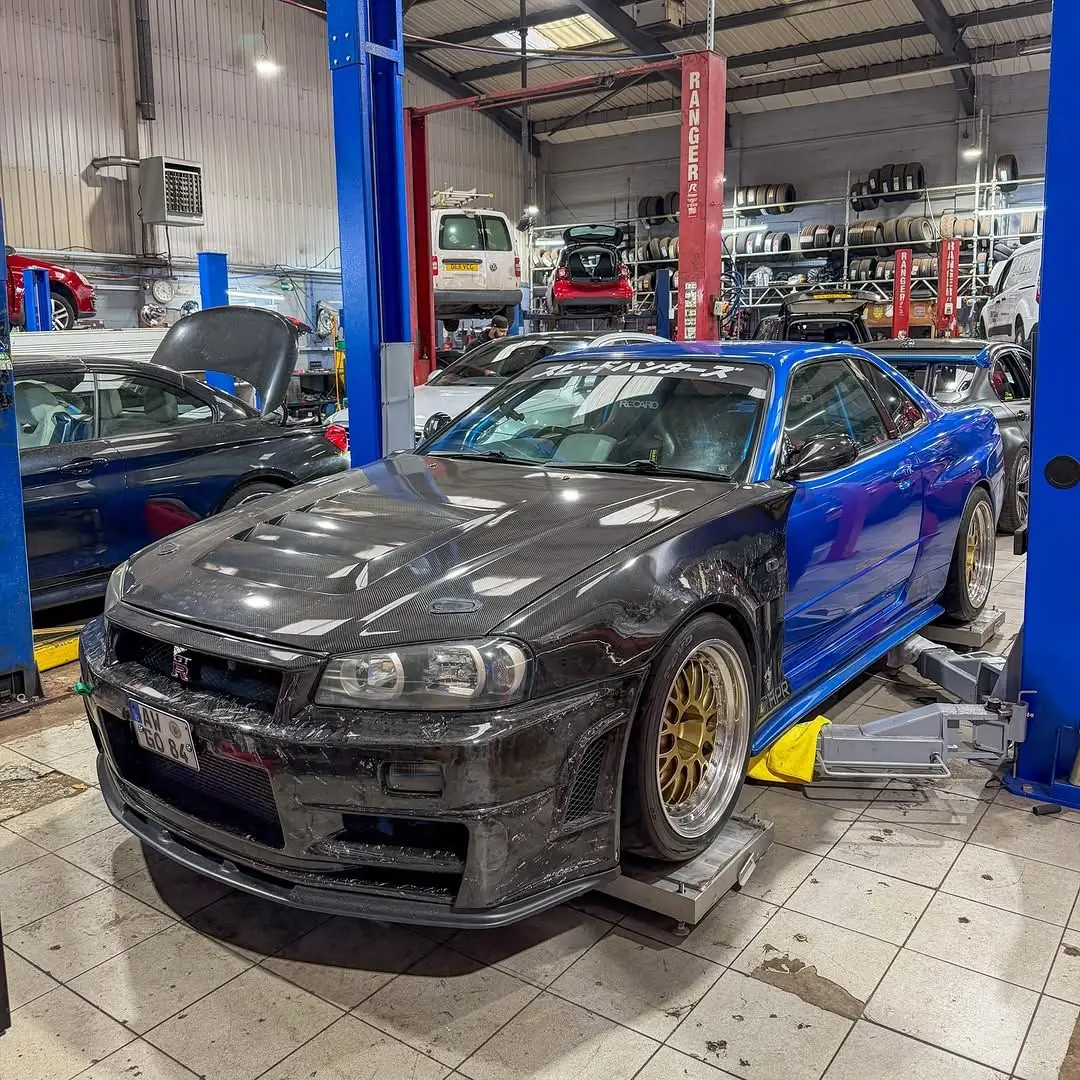 A Nissan Skyline GT-R on the Geo by Luke alignment rig